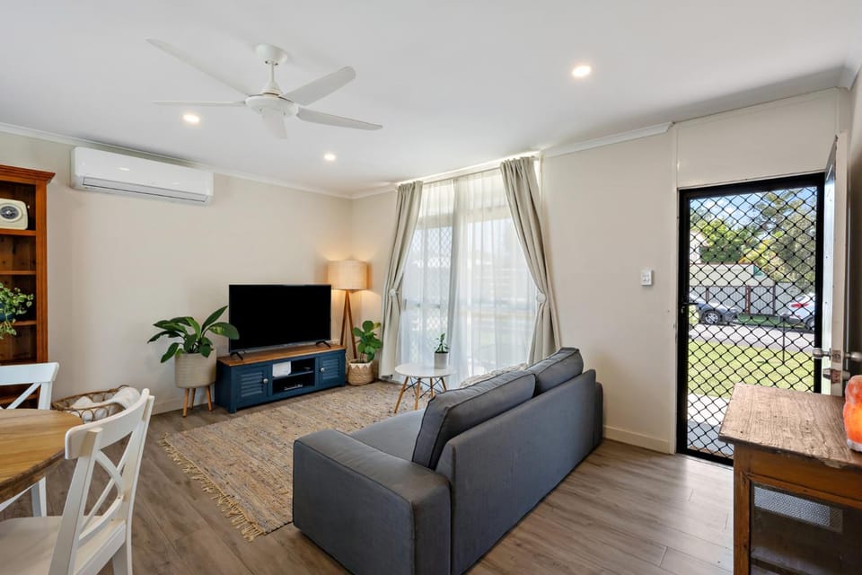 Bay Breeze House in Deception Bay
