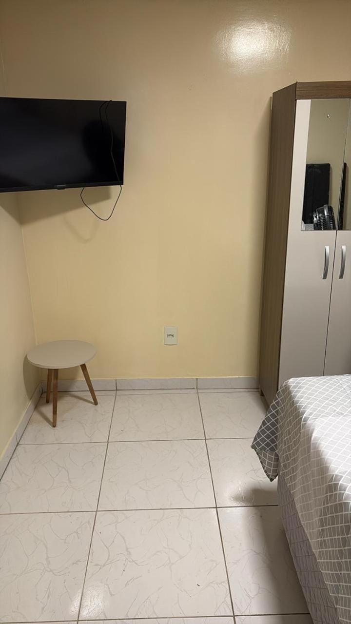 Bed, TV and multimedia, Photo of the whole room, Bedroom, wardrobe