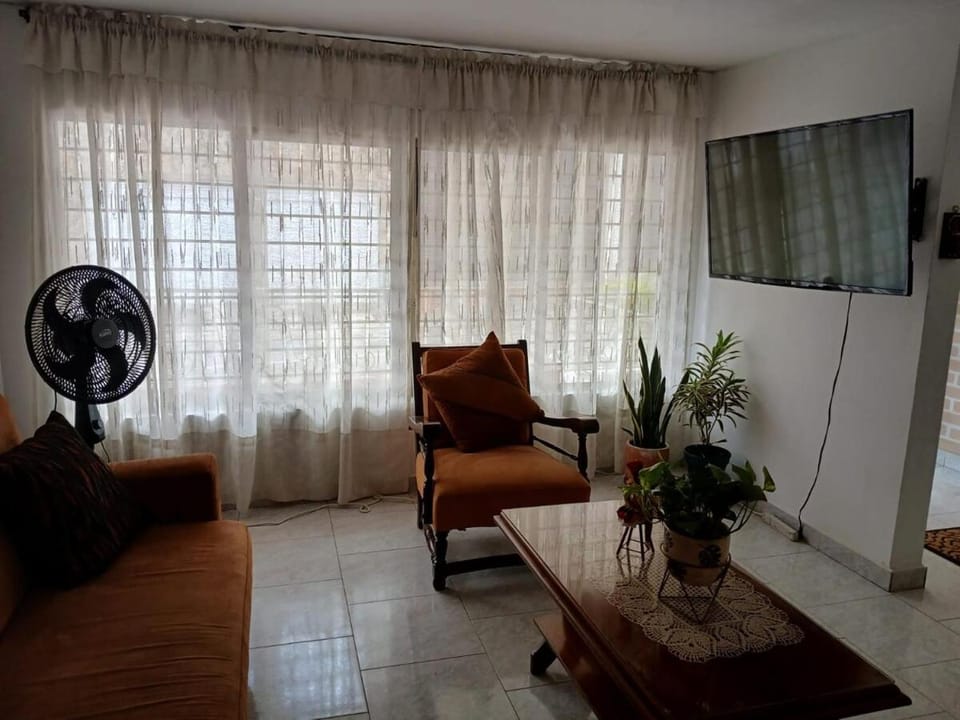 Communal lounge/ TV room, TV and multimedia, Living room