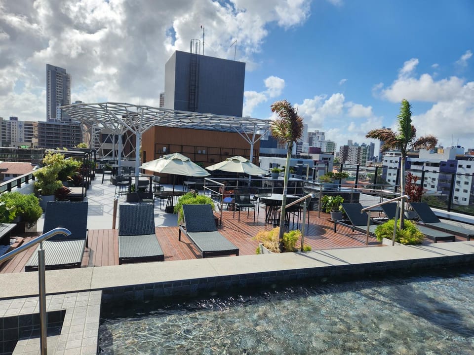 Property building, Day, City view, Pool view, Sea view, Swimming pool, Swimming pool, sunbed