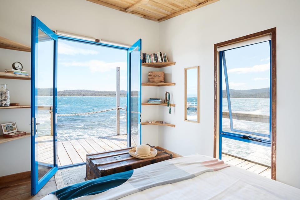 Picnic Island Resort in Freycinet