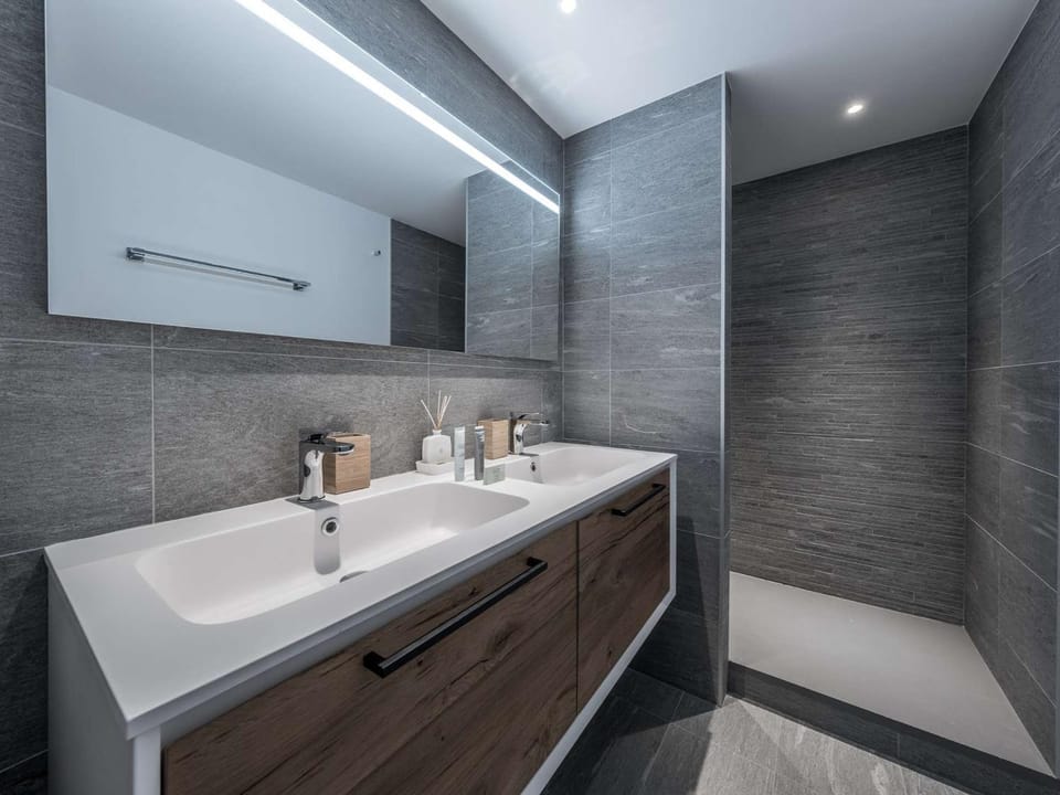 Appartement moderne Courchevel 1550, 4 personnes, parking, wifi - FR-1-631-234 Apartment in Saint-Bon-Tarentaise