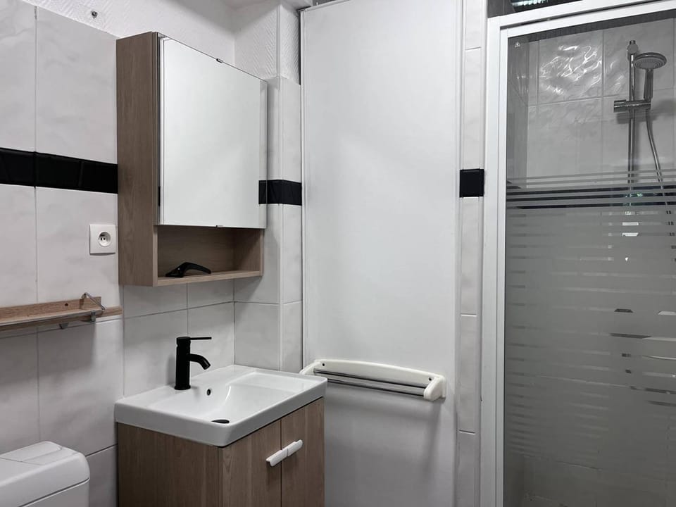 Rénové, balcon, centre Cauterets - FR-1-812-140 Apartment in Cauterets