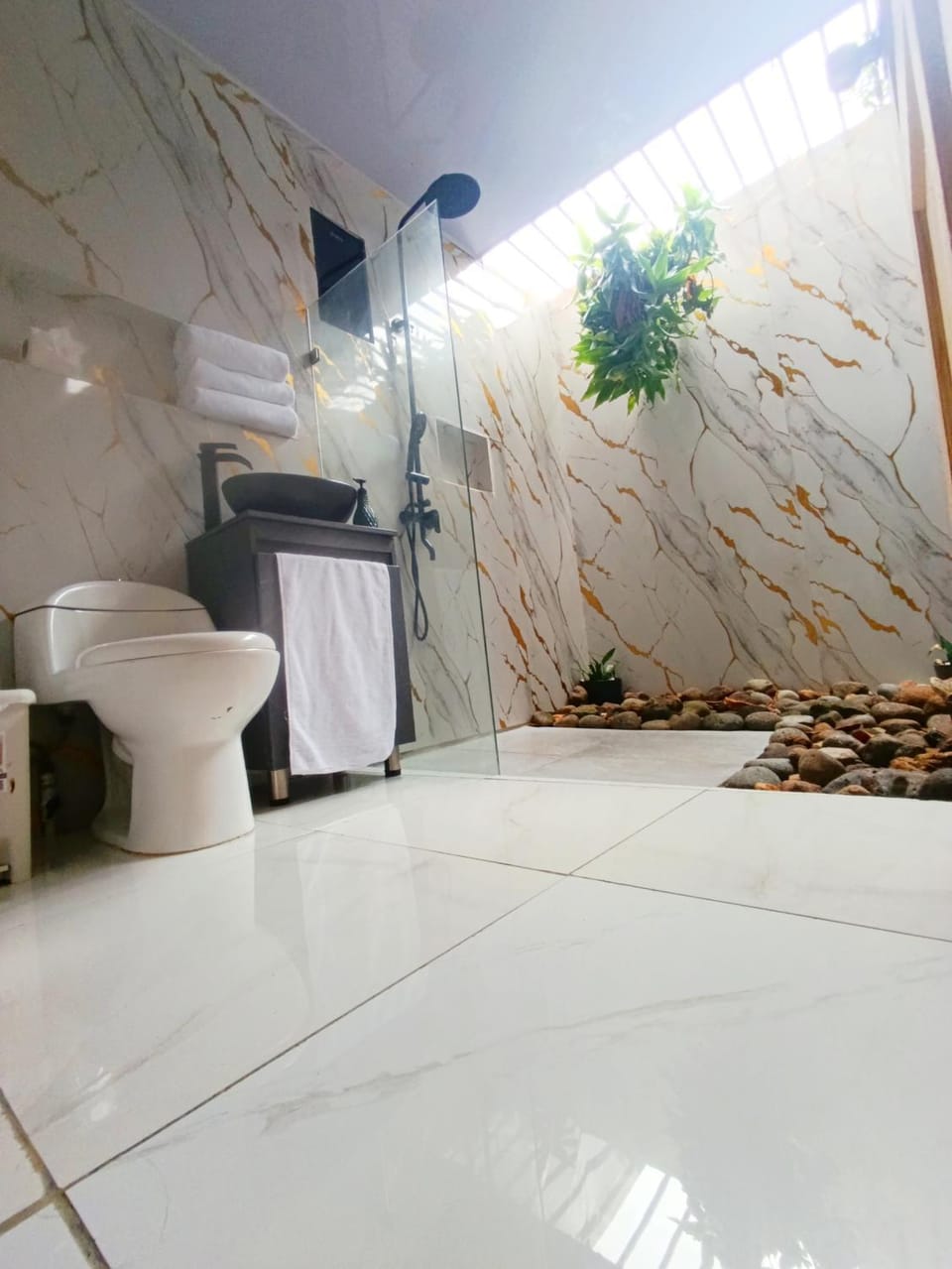 Shower, Bathroom, towels