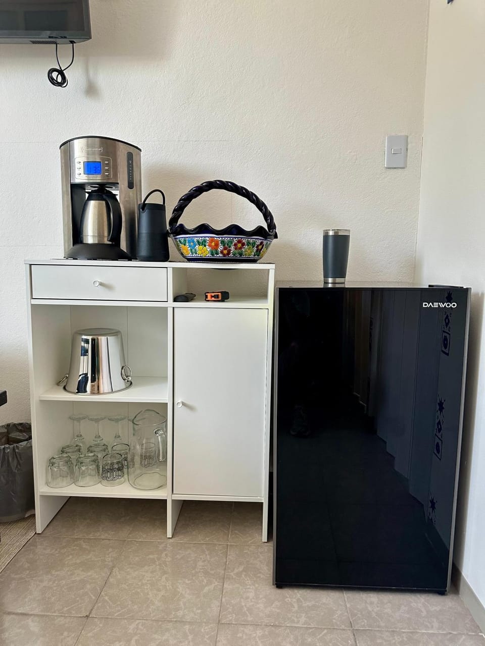 Coffee/tea facilities, minibar