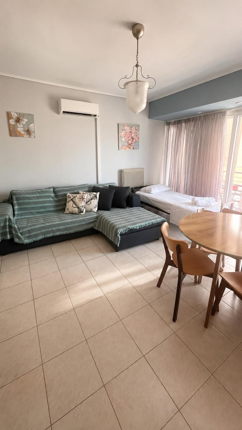 Living room, Seating area, air conditioner