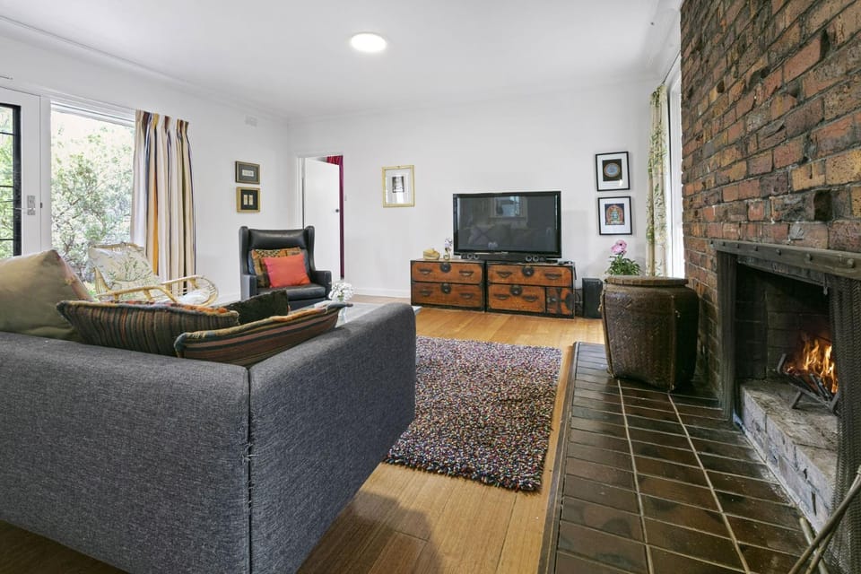 Blairgowrie Beach Bungalow - Pet & Value Stay House in Melbourne