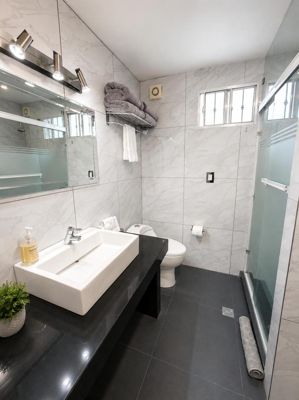 Amplio Depa Amenidades Premium Confort y Estilo Apartment in Monterrey