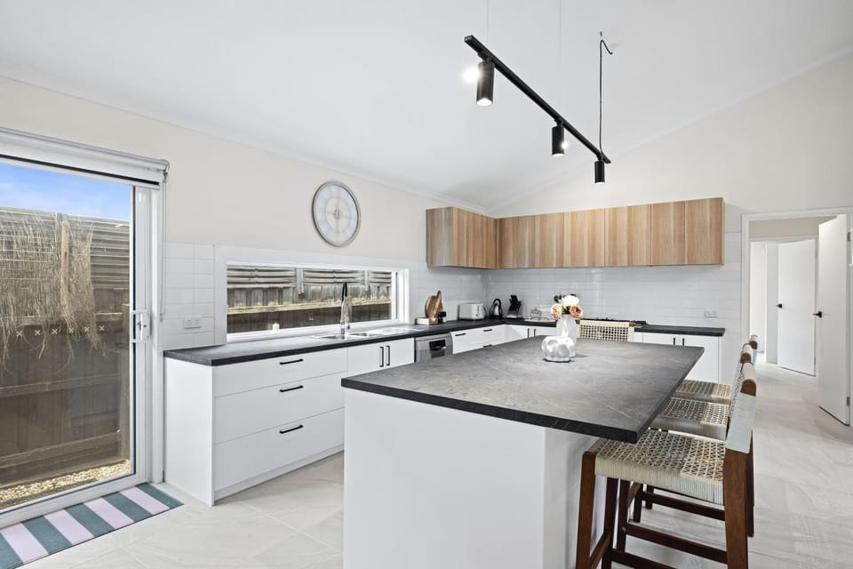 Capel's Airy Retreat House in Melbourne