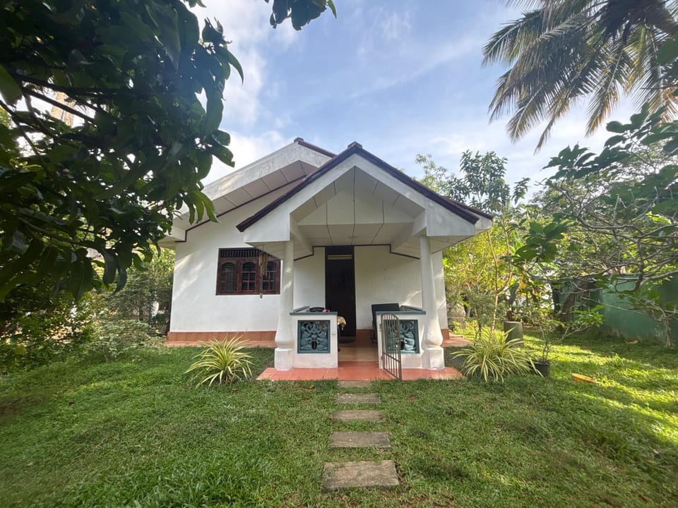 Shell villa House in Western Province