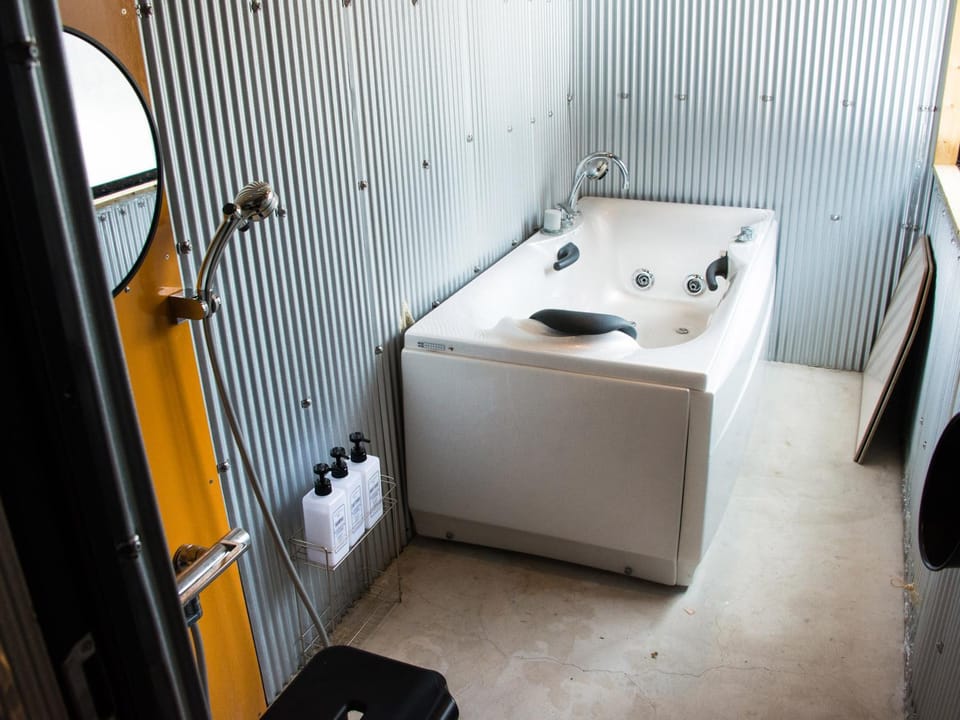 Bathroom, Bath