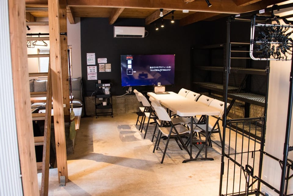 TV and multimedia, Dining area