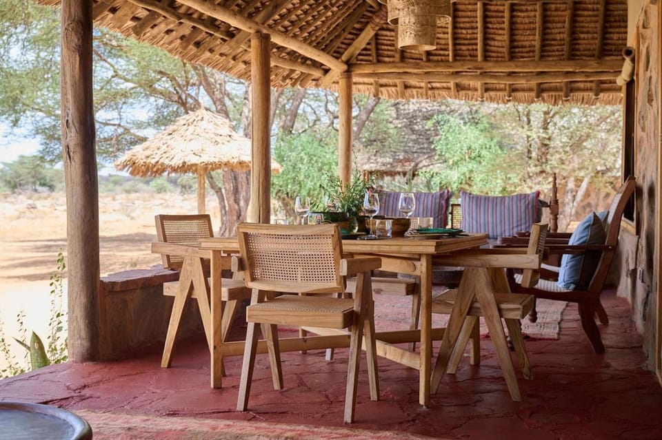 Seating area, Dining area