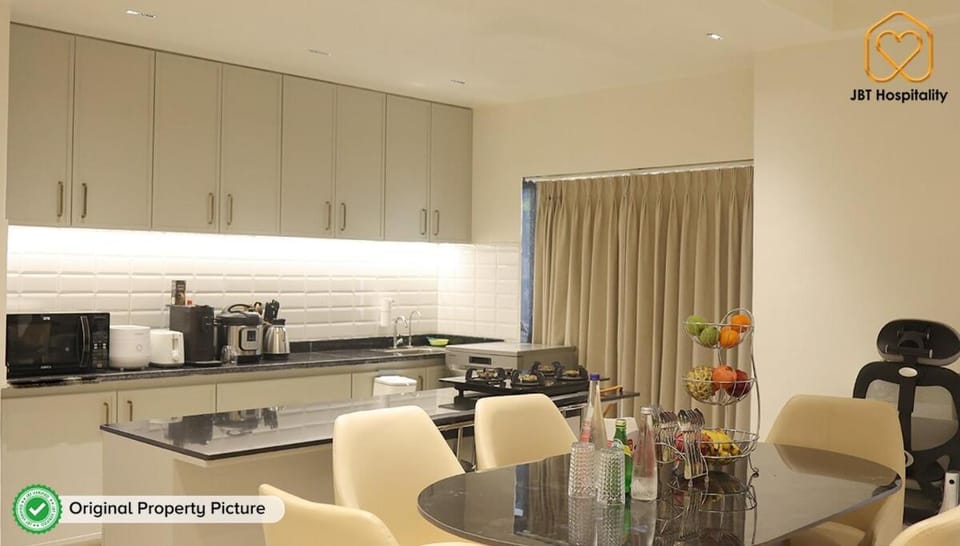For NRI by NRI Penthouse A3-1004 Apartment in Vadodara