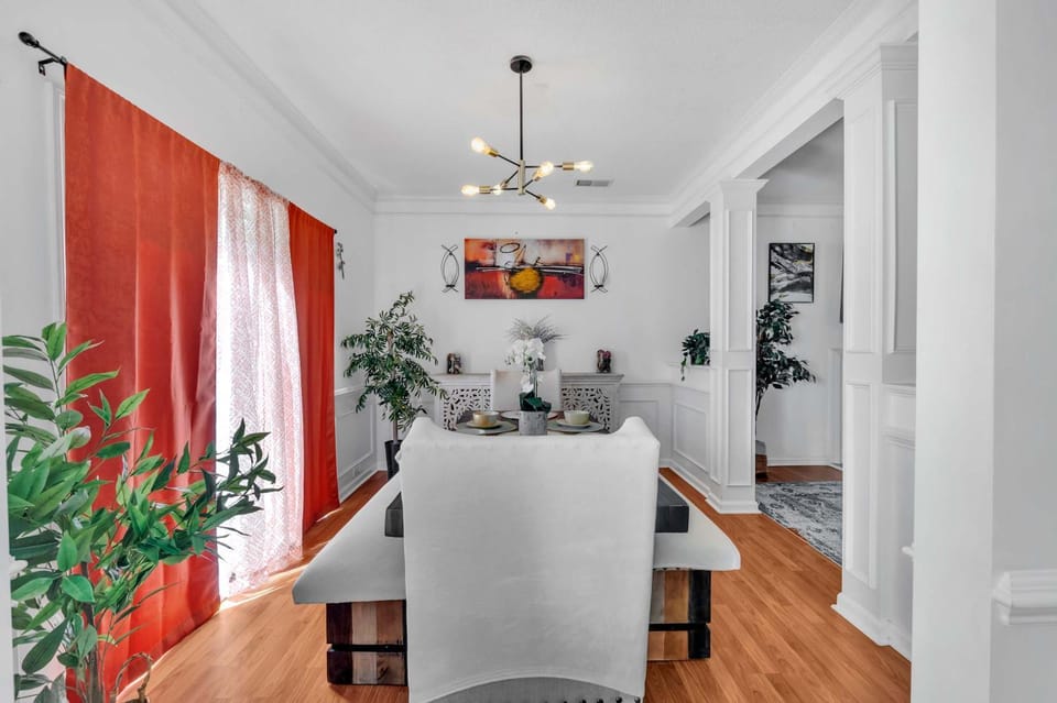 Updated University Area Home with Hot Tub Near Charlotte Your Perfect Retreat House in Charlotte