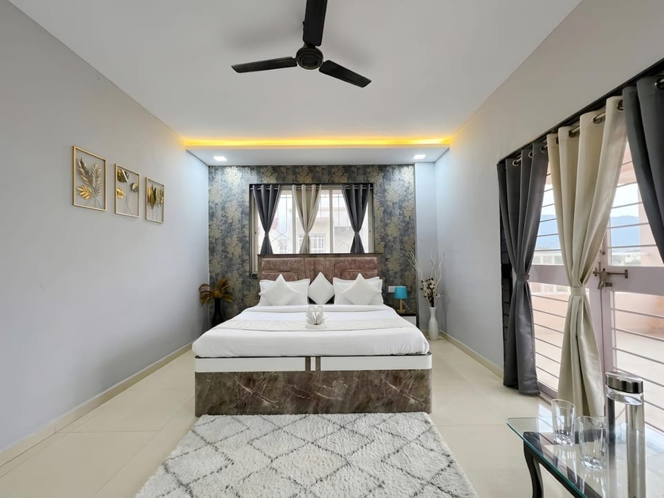 II EMPYREAN STAYS II BARBERRY VILLA II 3BHK II AC II PRIVATE POOL Il Villa in Maharashtra