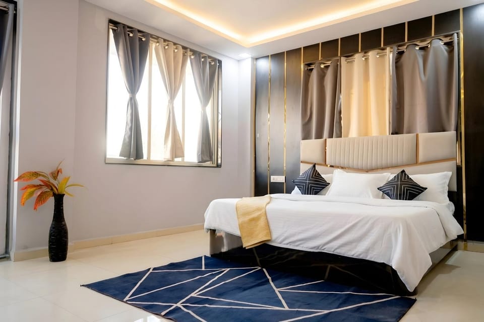 II EMPYREAN STAYS II BARBERRY VILLA II 3BHK II AC II PRIVATE POOL Il Villa in Maharashtra