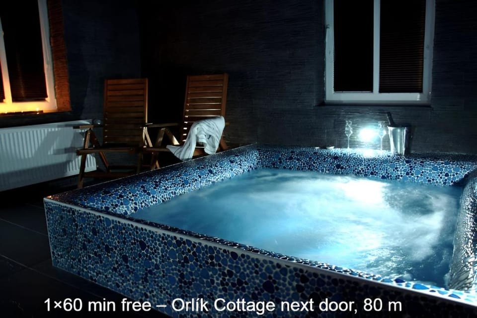 Hot Tub, Spa and wellness centre/facilities