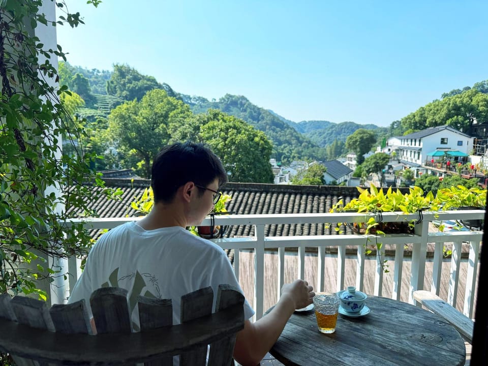 View (from property/room), Balcony/Terrace, Mountain view