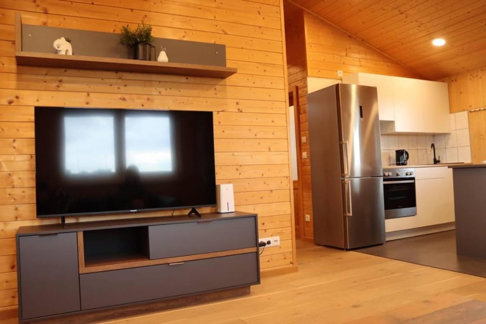 TV and multimedia, Kitchen or kitchenette