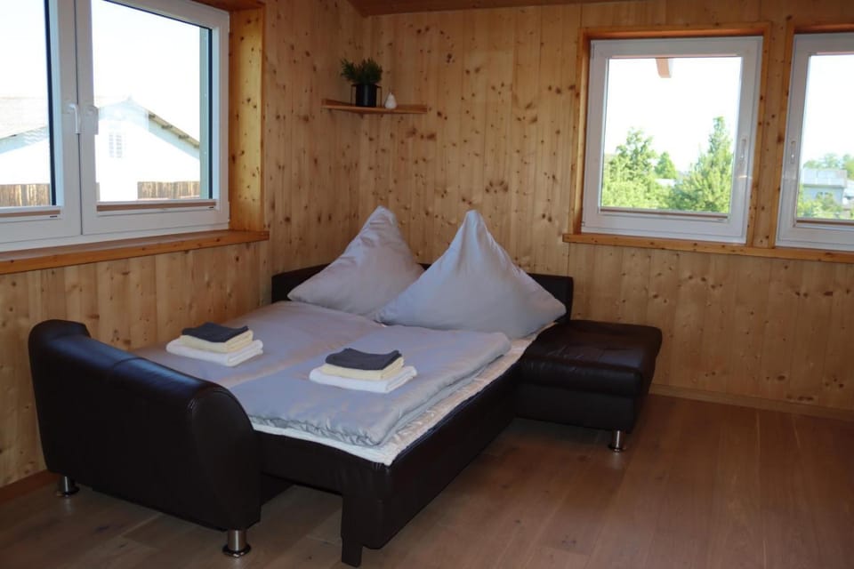 Bed, Living room