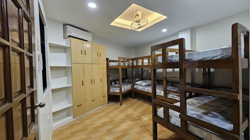 Bed, Living room, Bedroom, bunk bed