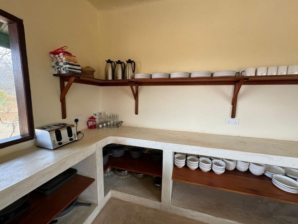 Kamungi Bandas Nature lodge in Kenya