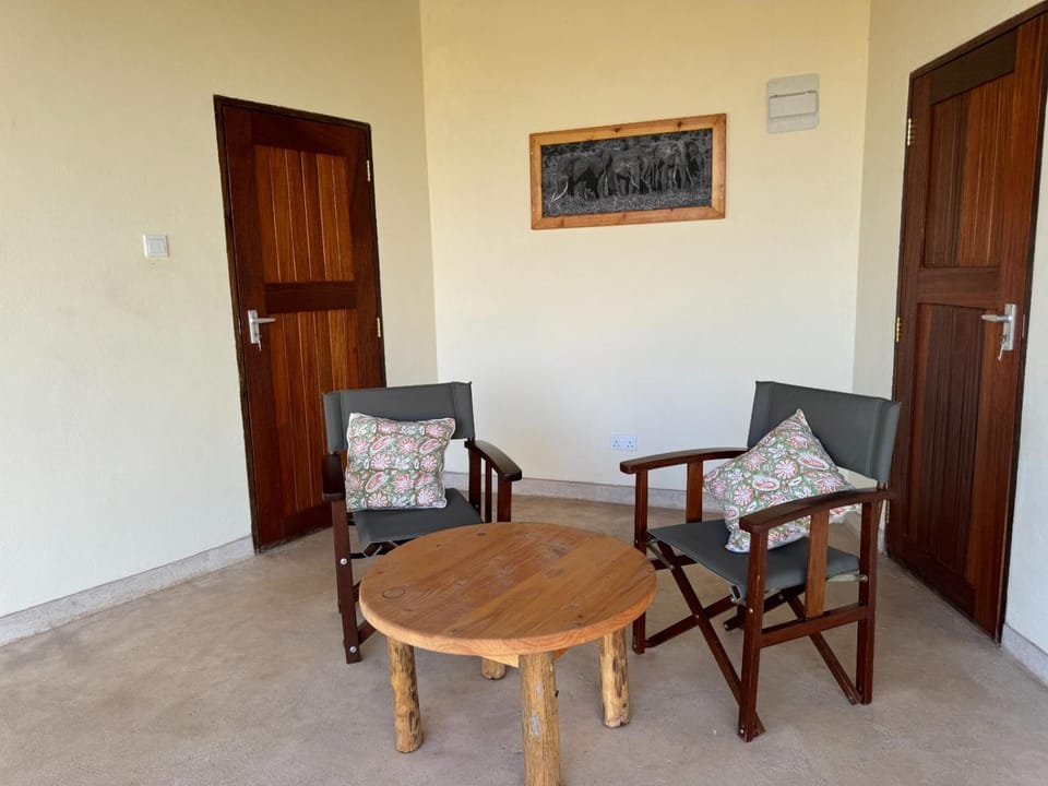 Kamungi Bandas Nature lodge in Kenya