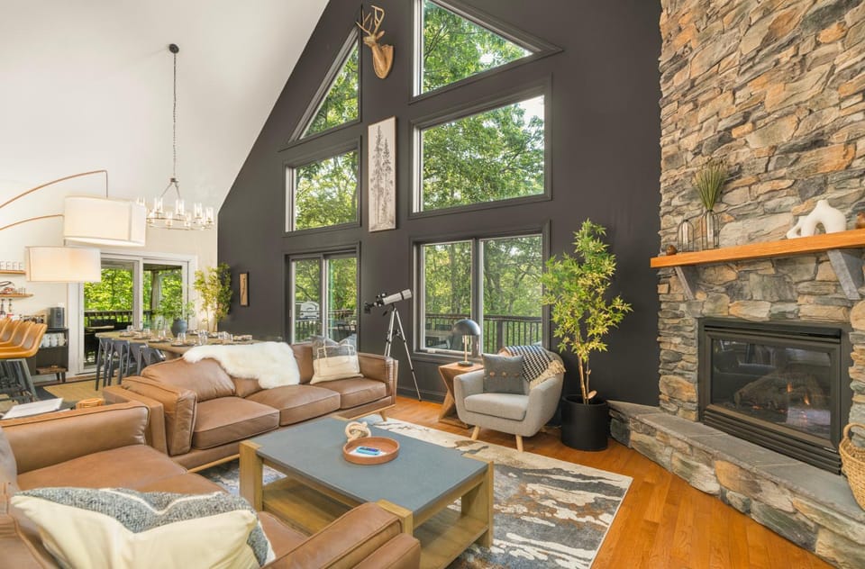Living room, fireplace