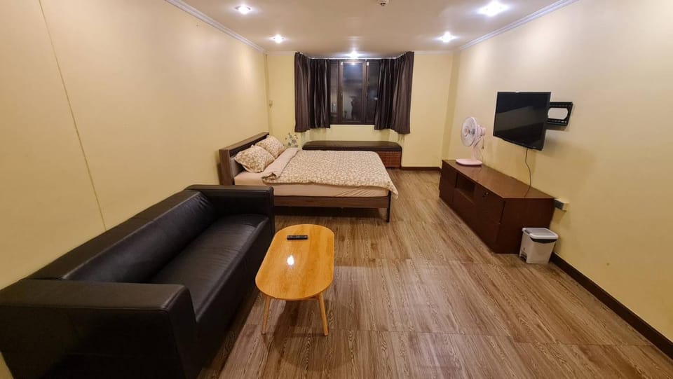 Comfort 1BR 2 King Beds, Best Value Stay, near Bts Nana Apartment in Bangkok