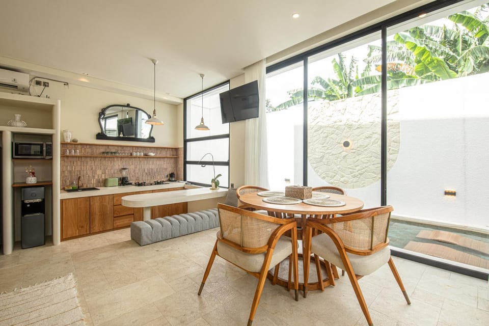 Chic 2BR Villas, Modern Comfort in Heart of Canggu House in North Kuta