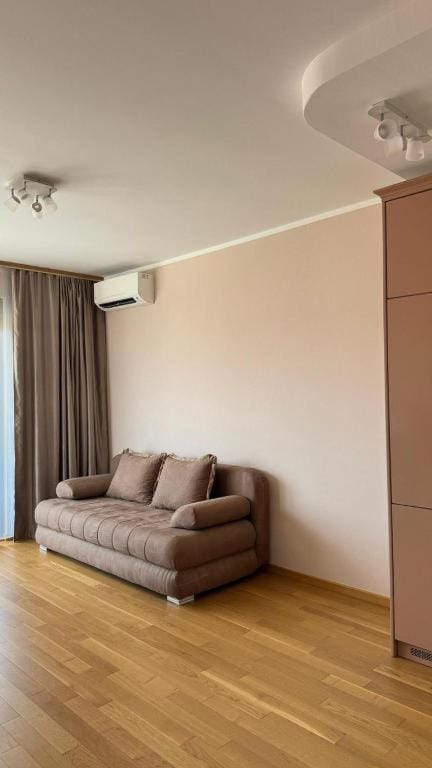 Living room, Seating area, air conditioner