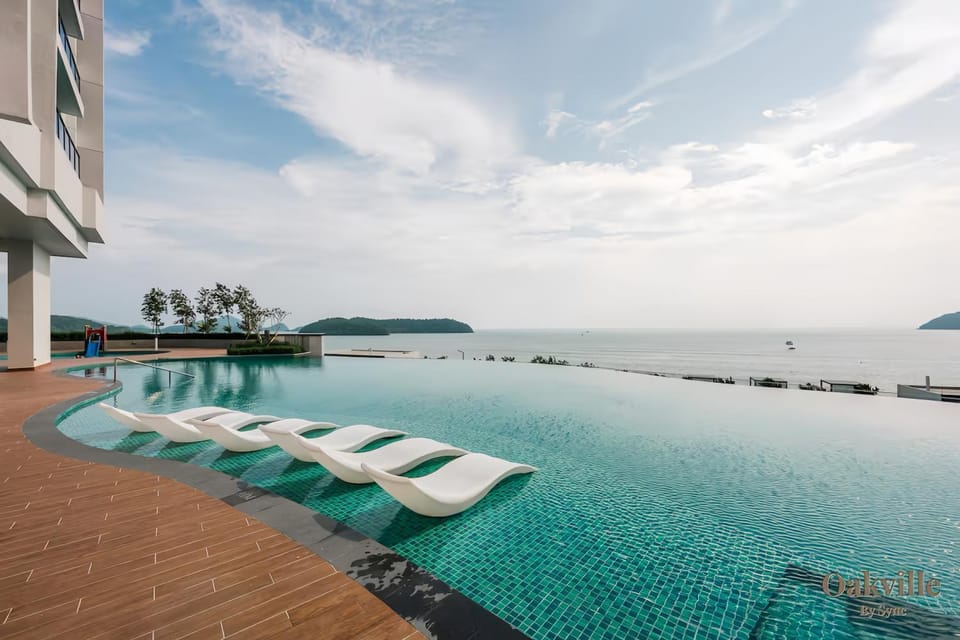 View (from property/room), Balcony/Terrace, Pool view, Sea view, Swimming pool, sunbed