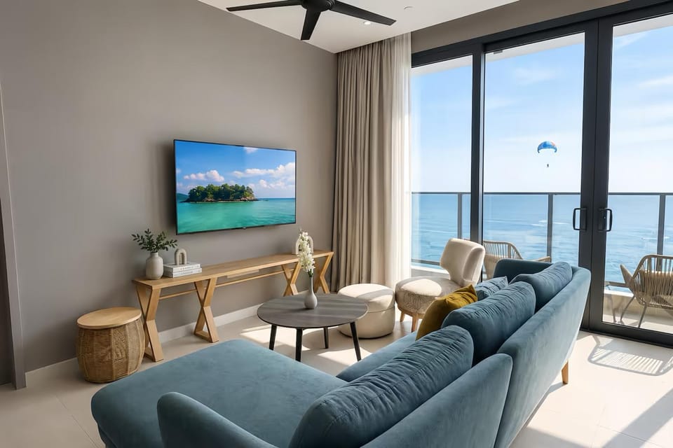 TV and multimedia, Living room, Seating area, Sea view