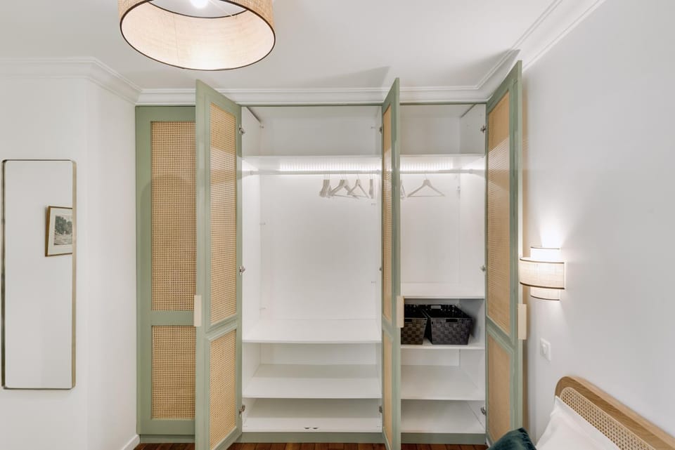 Stylish and Modern Apt Paris Quartier Latin Apartment in Paris