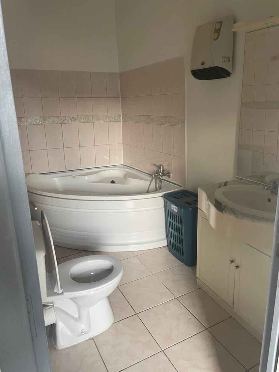 Toilet, Bathroom, Bath