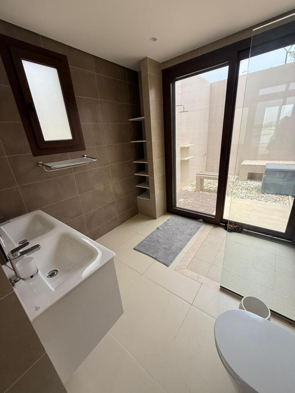 Shower, Bathroom, towels