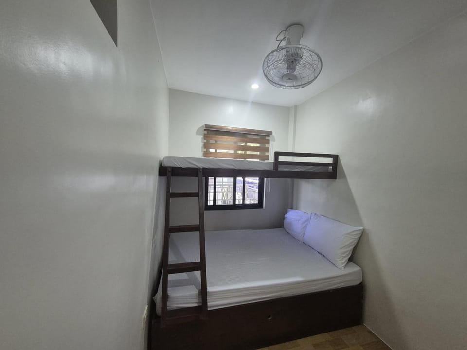 Bed, Photo of the whole room, Bedroom, bunk bed