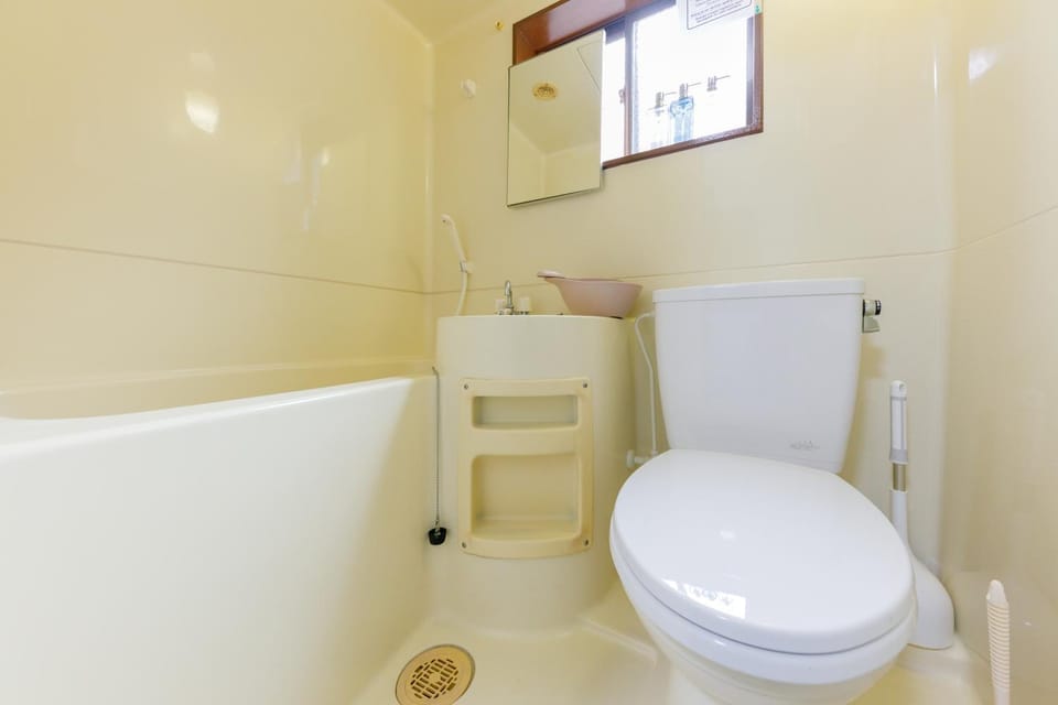 Shower, Toilet, Bath