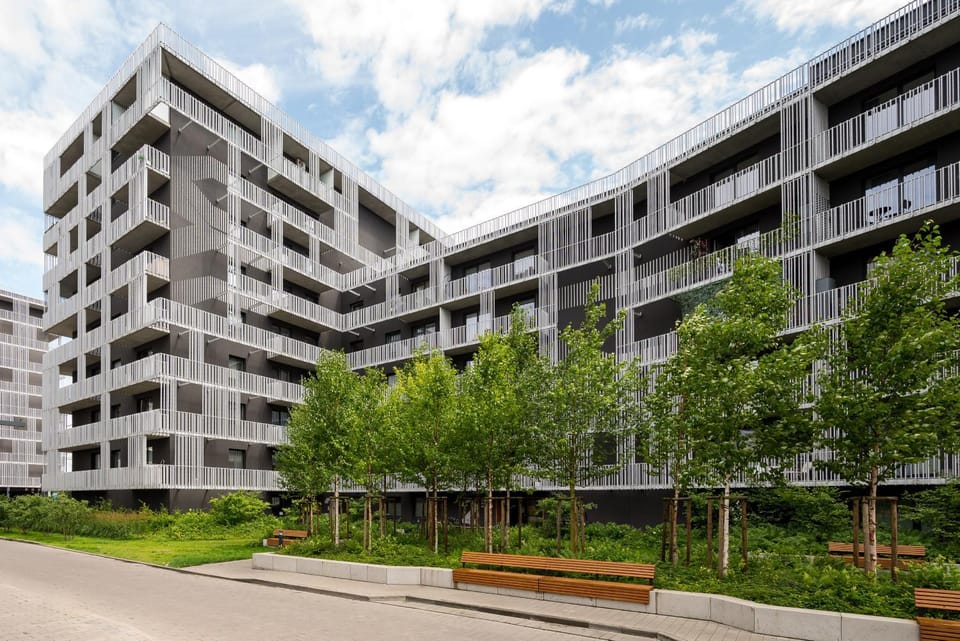Property building, Neighbourhood