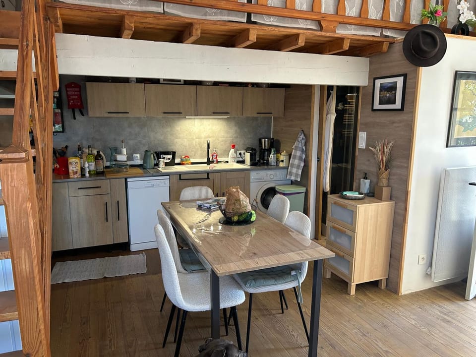 Bastide des poètes Tour du Couridou House in Auvergne-Rhône-Alpes
