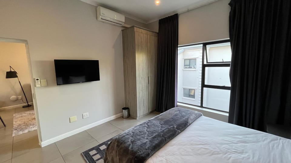 Bed, TV and multimedia, Bedroom, air conditioner