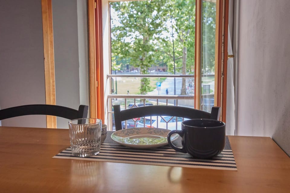 Dining area, Food