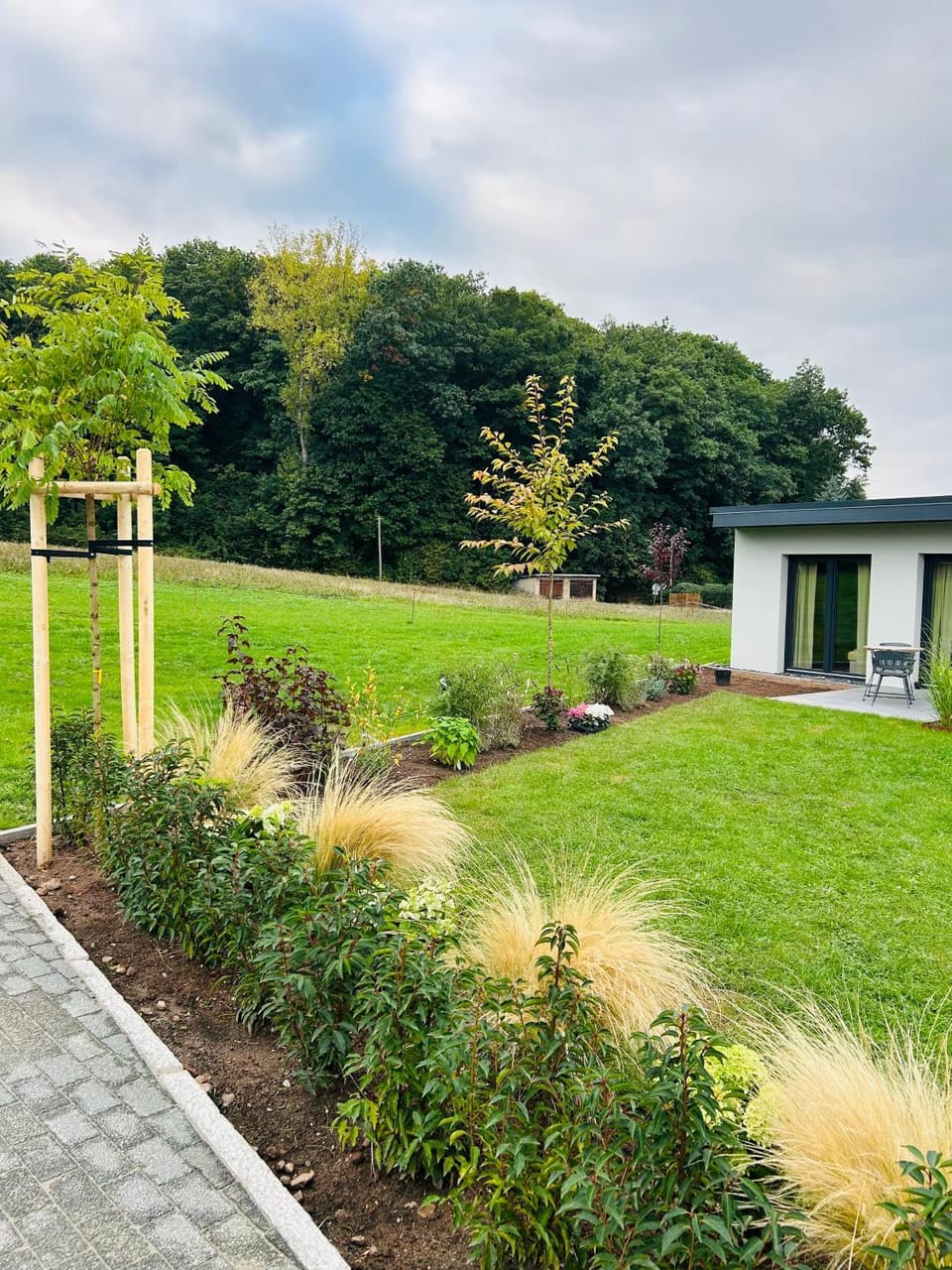 Property building, Natural landscape, Garden, Garden view