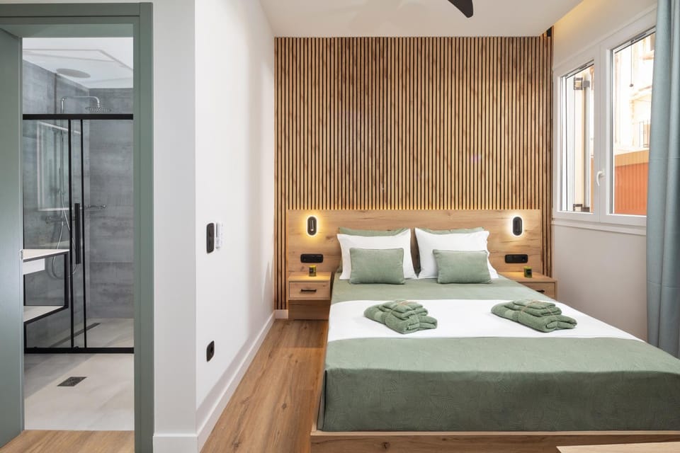 Bed, Photo of the whole room, Bedroom, towels, wardrobe