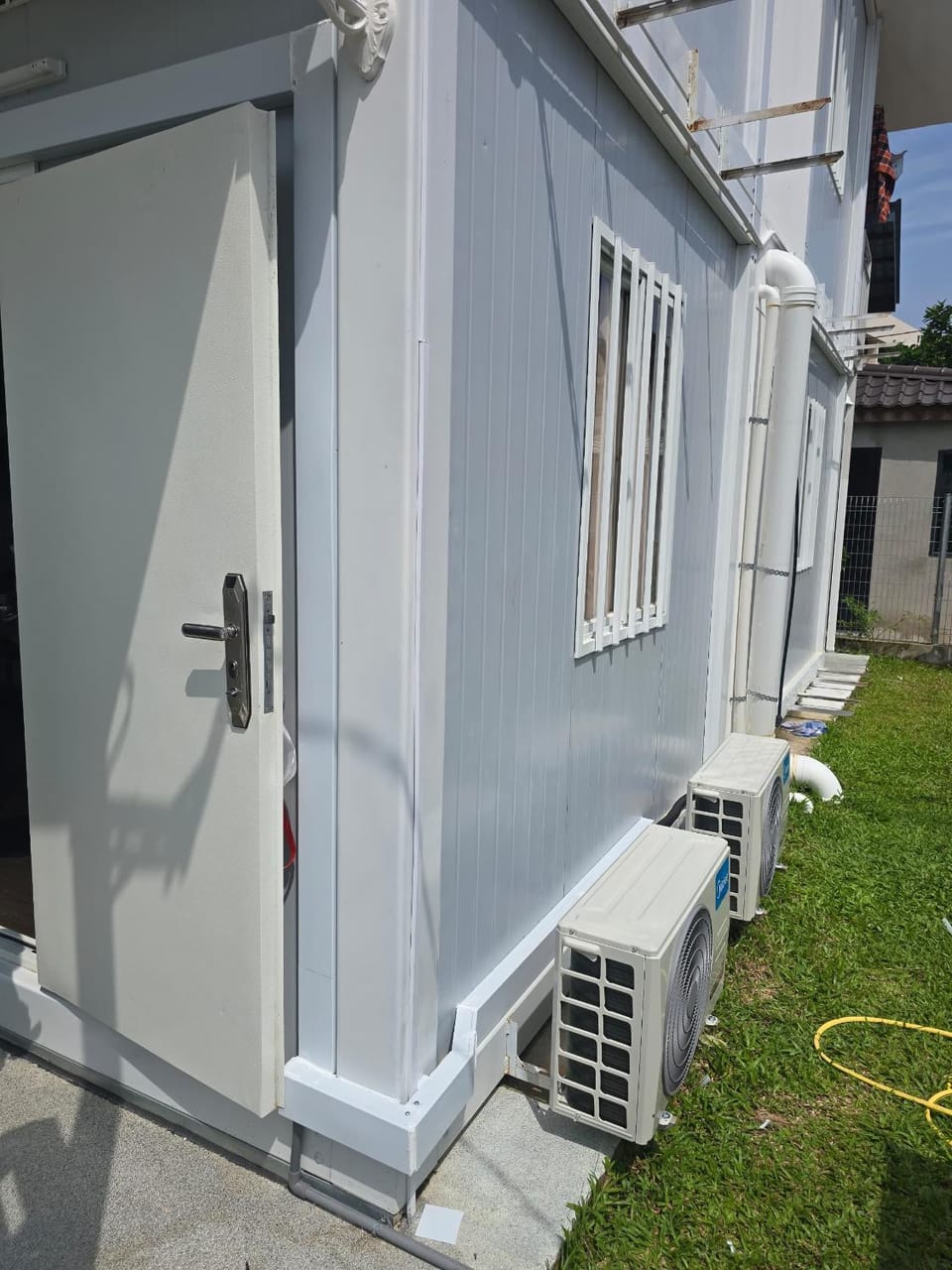 Property building, air conditioner