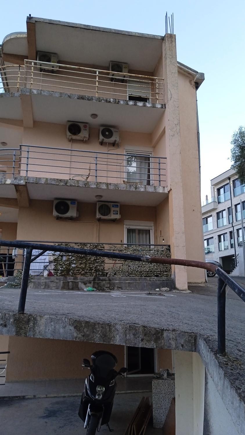 Property building, Balcony/Terrace