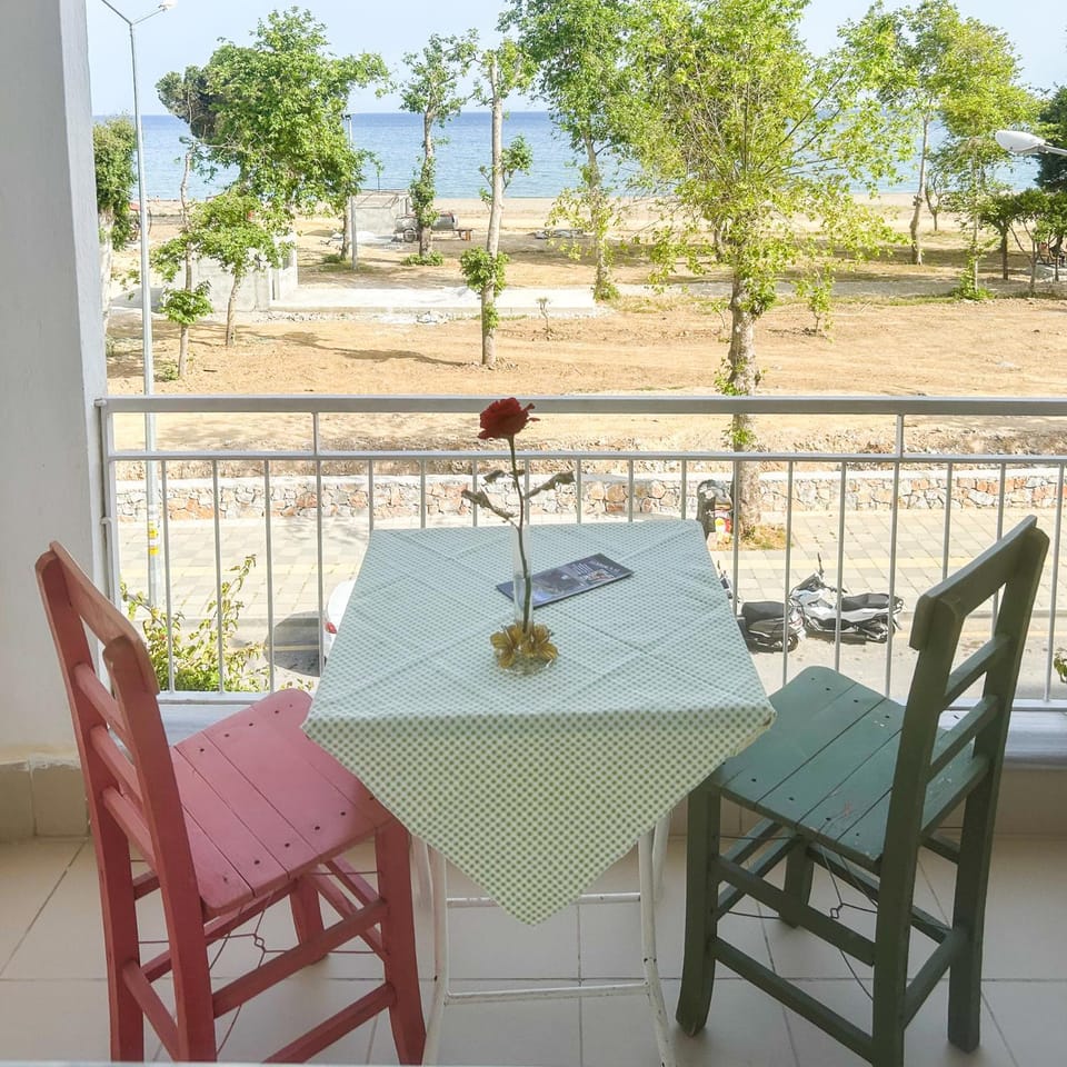 View (from property/room), Balcony/Terrace, Sea view