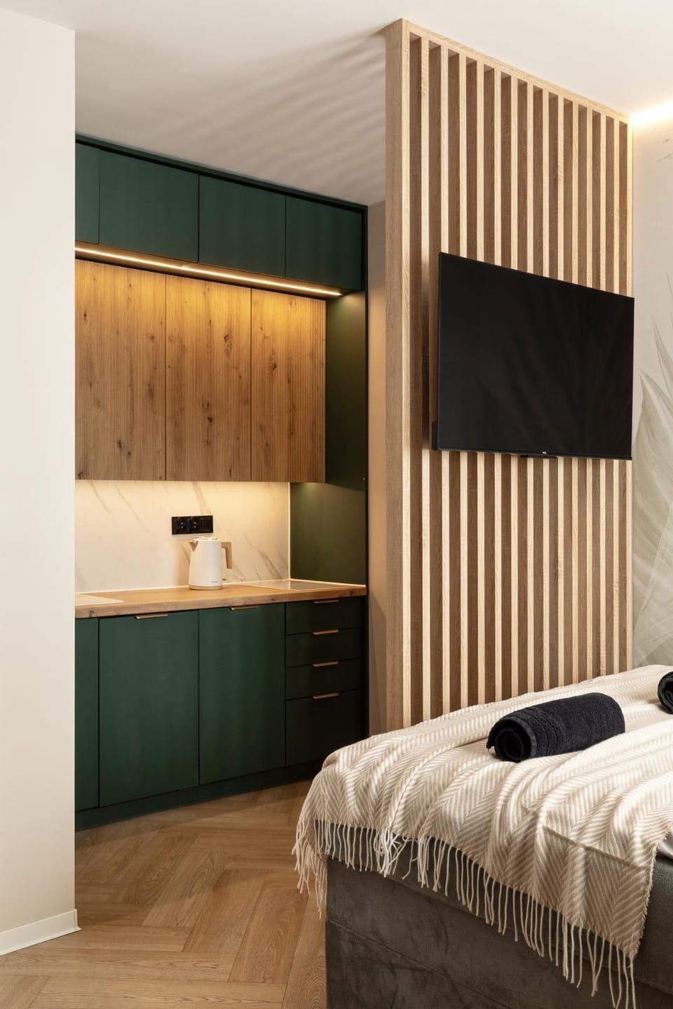 TV and multimedia, Kitchen or kitchenette, kitchen