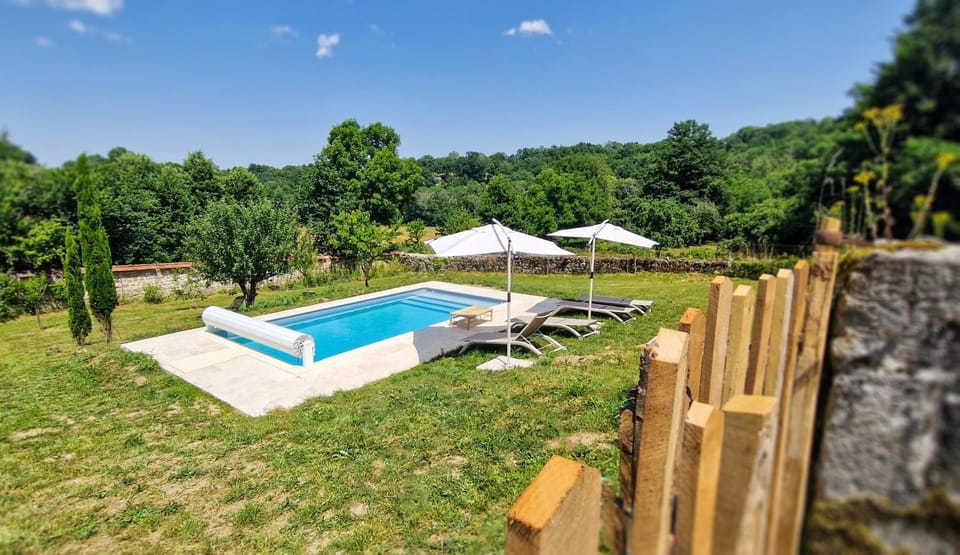 Spring, Day, Natural landscape, Garden, Garden view, Pool view, Swimming pool, sunbed